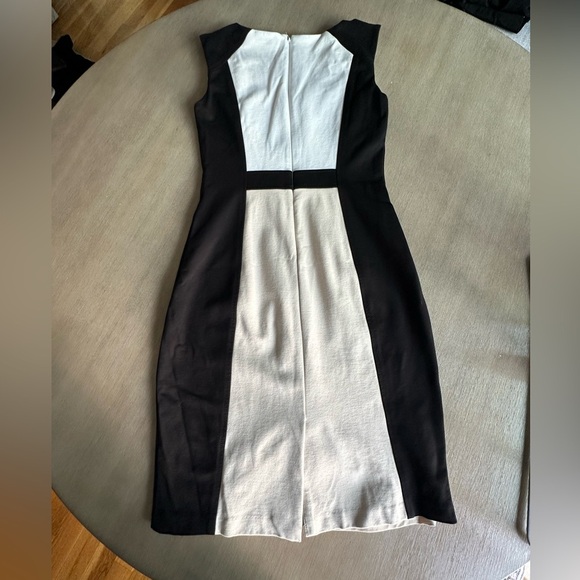 White House black market sheath dress tan white black EUC 4 - Picture 5 of 6
